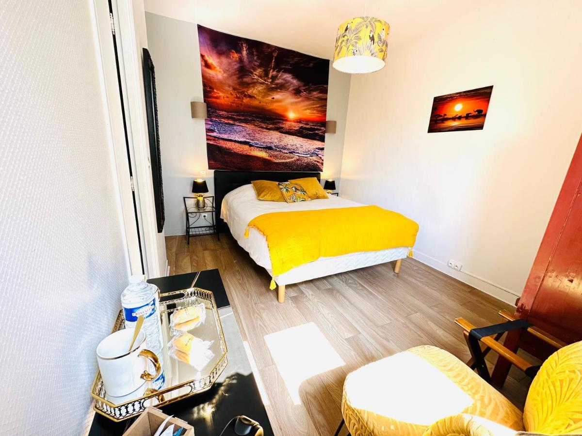 Manoir De La Marjolaine Bed & Breakfast *